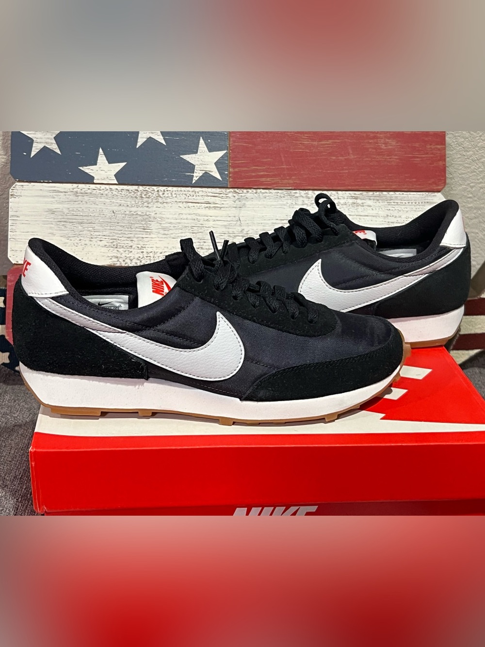 NIKE Women DBREAK